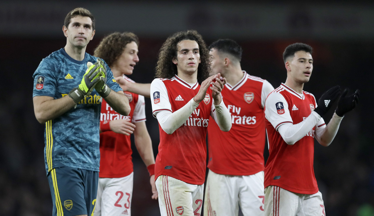 2025赛季中超主场成绩排名：申花34分居首，海港31分排名第五（中超2025赛季主场积分排行：申花34分登顶，海港31分位列第五）