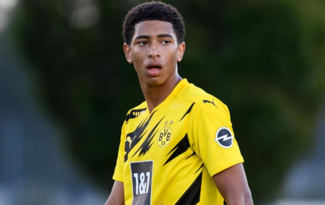 佩佩调侃摩洛哥队遭种族主义辱骂，黄潜官方发声明谴责（佩佩打趣摩洛哥队遭遇种族主义辱骂，黄潜俱乐部发布声明予以谴责）