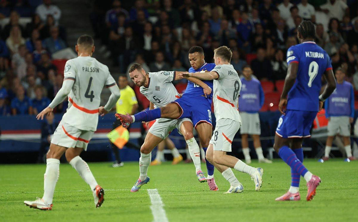 科瓦奇：球队要避免在比赛早期浪费机会；我们与曼城存在差距（科瓦奇：开局必须抓住机会，我们与曼城仍有差距）