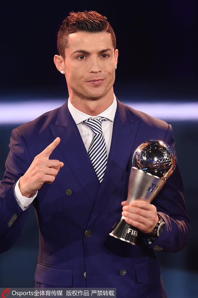 官方：利物浦传奇队明年3月将与多特传奇队踢慈善赛