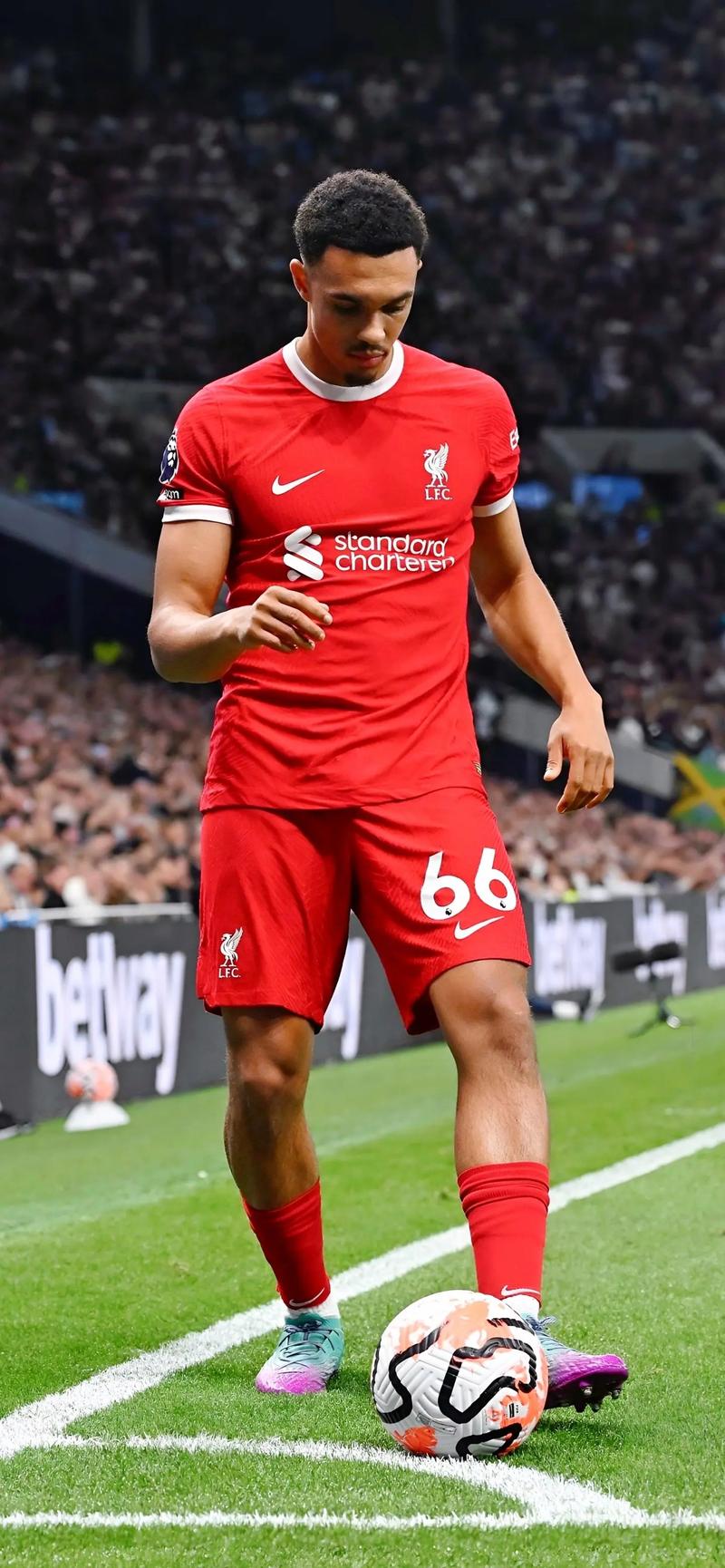 挪威客场4-1逆转意大利全胜晋级世界杯正赛，哈兰德梅开二度（哈兰德梅开二度，挪威客场4-1逆转意大利，全胜晋级世界杯正赛）