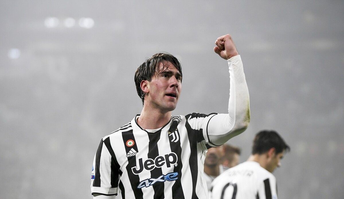 记者：利雅得新月希望签下萨拉赫，美职联的圣地亚哥也有意