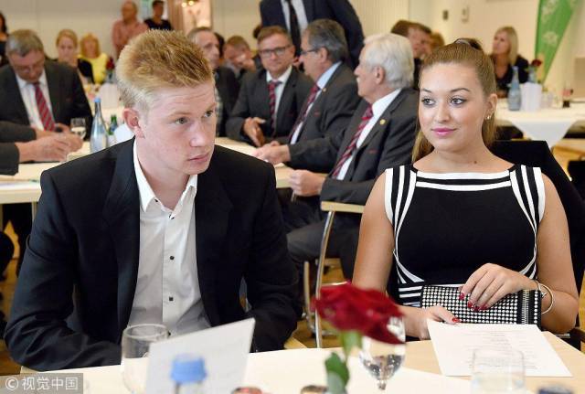 官方：2025赛季中国足球职业联赛颁奖会将于12月12日晚举行（官方确认：2025赛季中国职业足球联赛颁奖典礼将于12月12日晚举行）