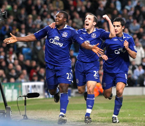 VAR 关键判罚 成为赛后焦点（VAR关键判罚引发赛后热议）